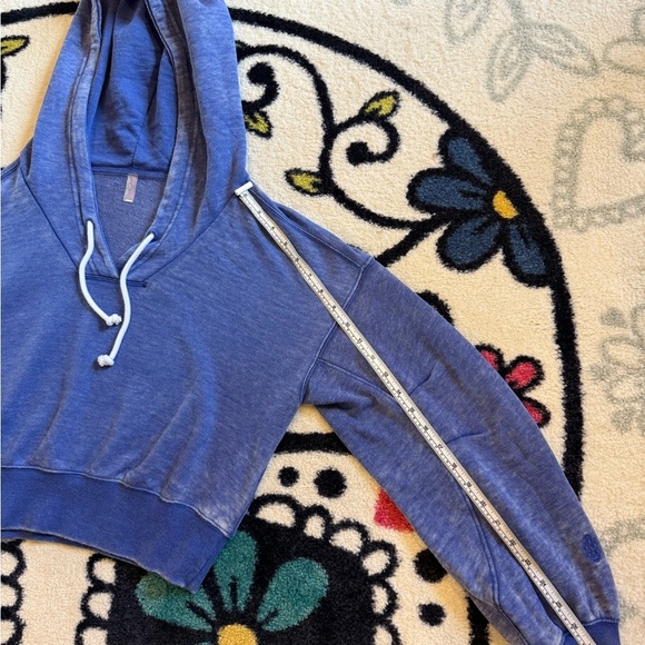 We The Free (Free People) Cropped V-Neck Hoodie - Blue - Size Extra Small - Picture 11 of 12